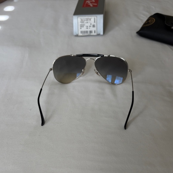 Ray-Ban Outdoorsman II Silver Aviator Sunglasses with Black Case - Picture 9 of 11